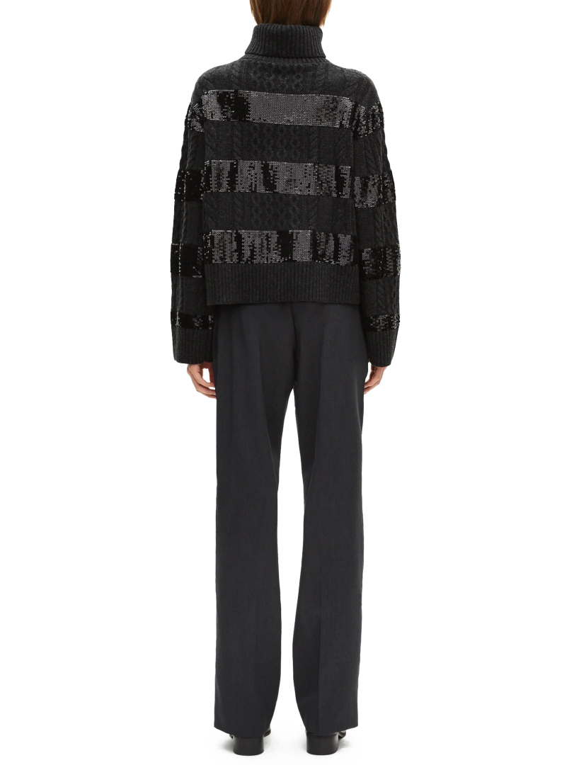 ΓΥΝΑΙΚΕΙΟ ΠΟΥΛΟΒΕΡ 2