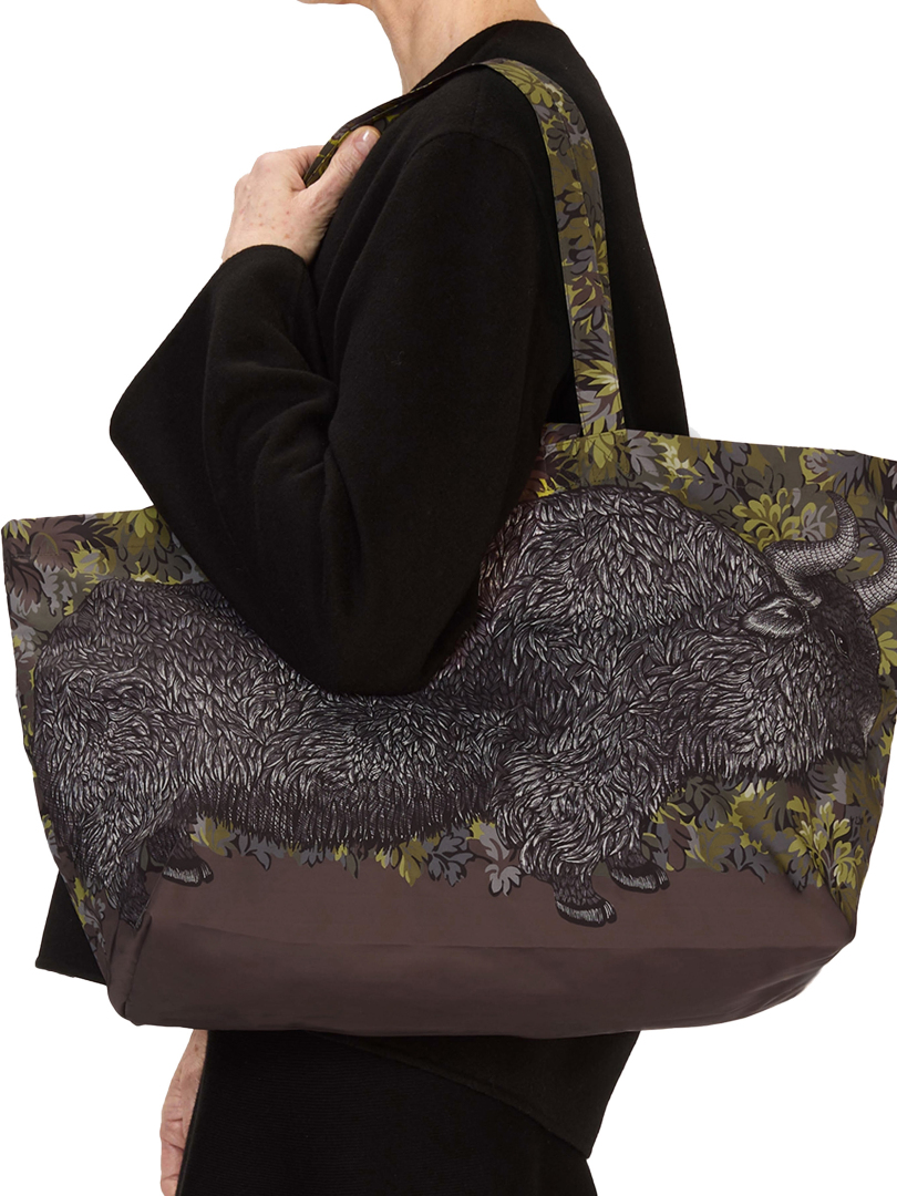 ΓΥΝΑΙΚΕΙΑ ΤΣΑΝΤΑ ΩΜΟΥ 1