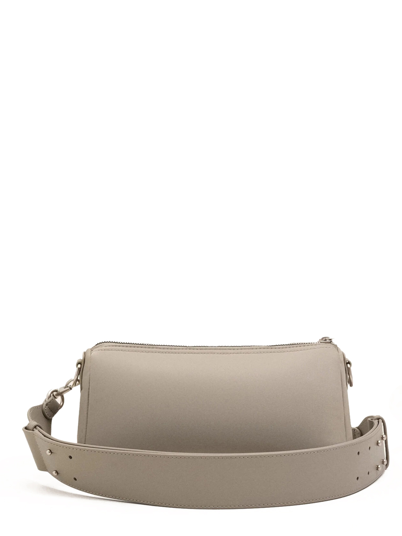 ΓΥΝΑΙΚΕΙΑ ΤΣΑΝΤΑ ΩΜΟΥ 2