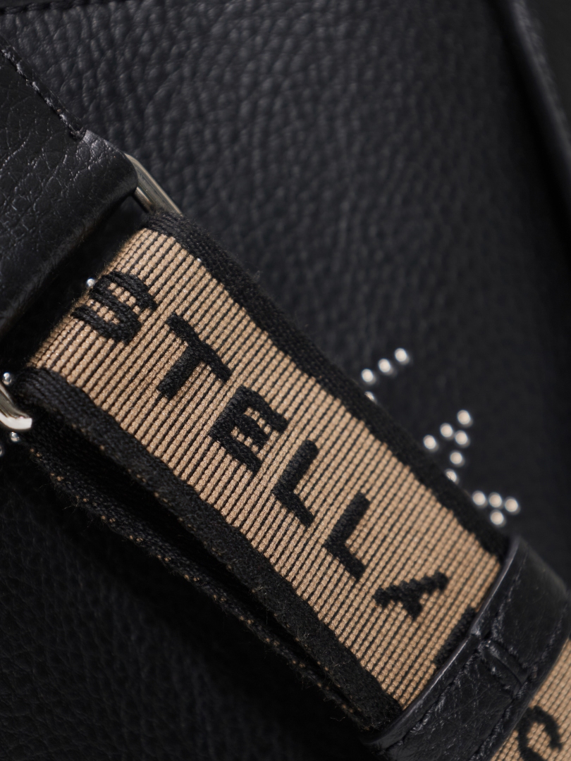 ΓΥΝΑΙΚΕΙΑ ΤΣΑΝΤΑ ΧΙΑΣΤΙ  3