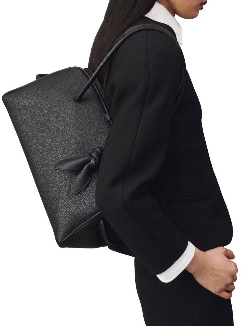 ΓΥΝΑΙΚΕΙΑ ΔΕΡΜΑΤΙΝΗ ΤΣΑΝΤΑ ΩΜΟΥ LE TURISMO 3