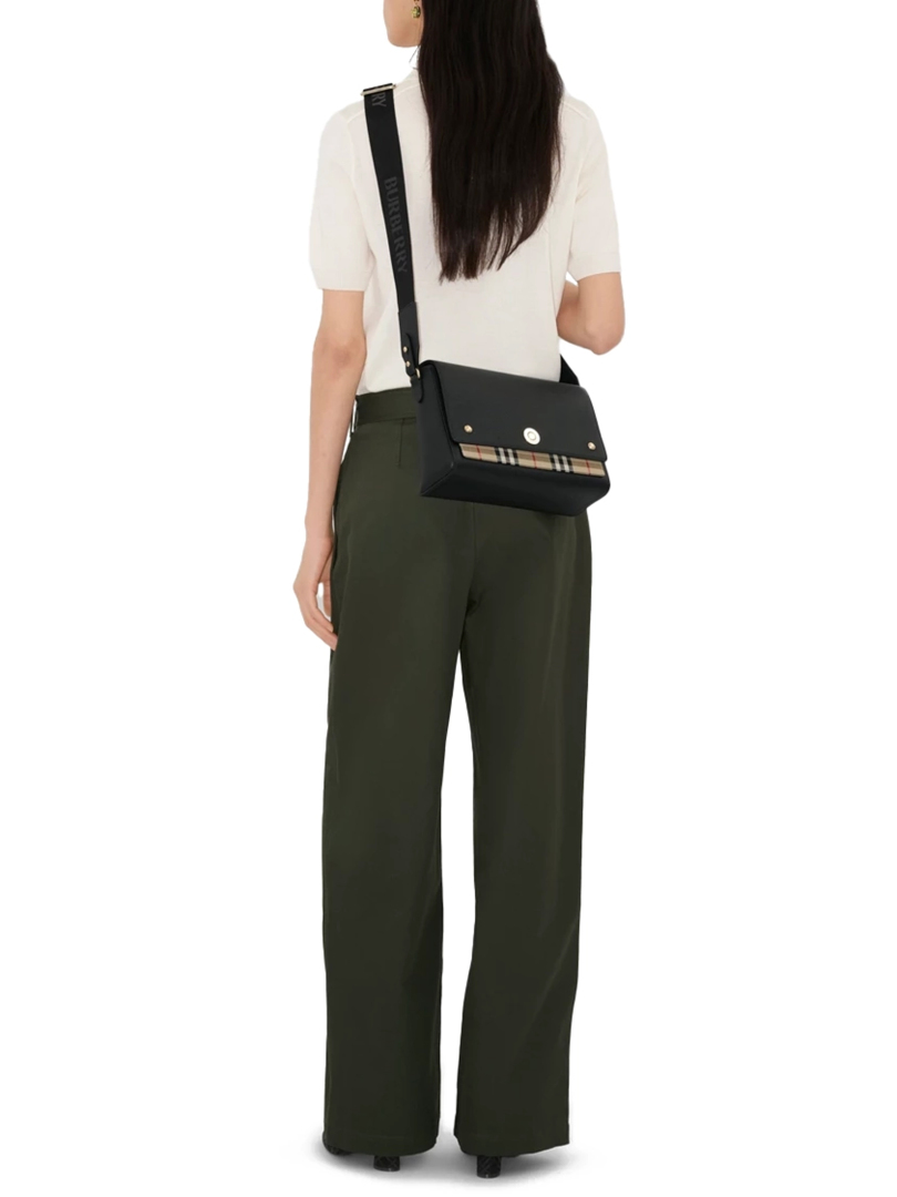 ΓΥΝΑΙΚΕΙΑ ΔΕΡΜΑΤΙΝΗ ΤΣΑΝΤΑ ΧΙΑΣΤΙ  3