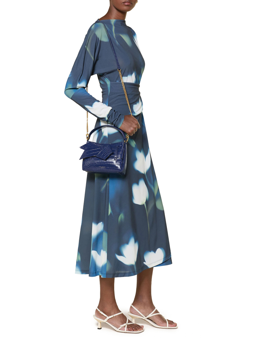 ΓΥΝΑΙΚΕΙΑ ΤΣΑΝΤΑ ΧΕΙΡΟΣ SSANSA  3