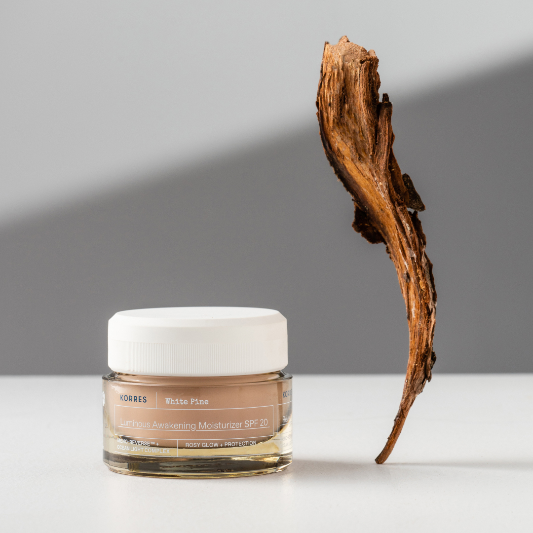 KORRES ΛΕΥΚΗ ΠΕΥΚΗ ΑΝΑΖΩΟΓΟΝΗΣΗ & ΛΑΜΨΗ ΚΡΕΜΑ ΗΜΕΡΑΣ SPF20 1