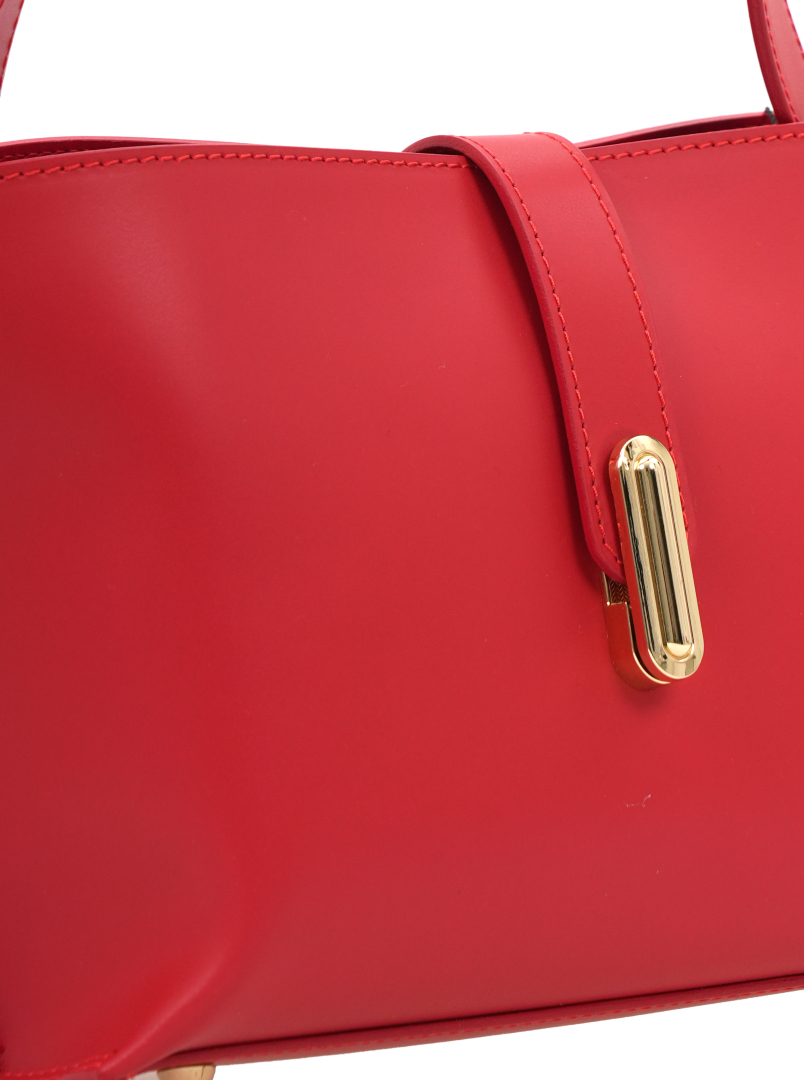 ΓΥΝΑΙΚΕΙΑ ΔΕΡΜΑΤΙΝΗ ΤΣΑΝΤΑ ΩΜΟΥ 3