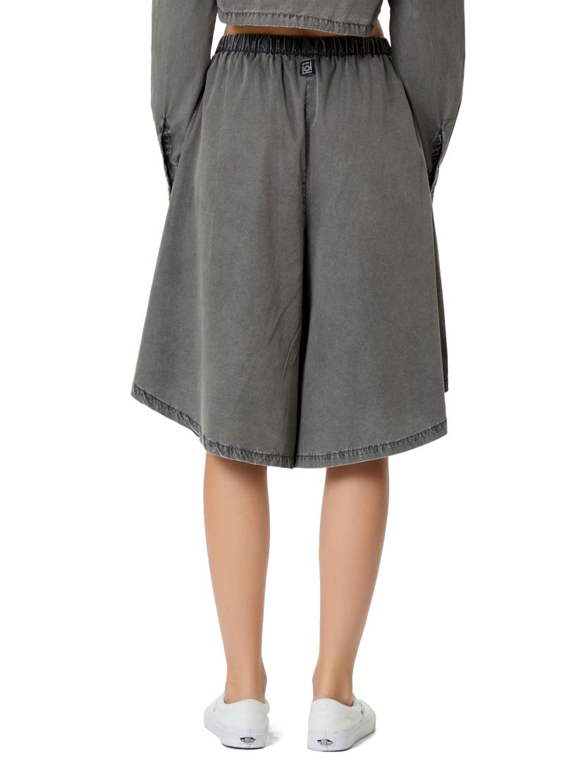 ΓΥΝΑΙΚΕΙΑ ΒΕΡΜΟΥΔΑ  2