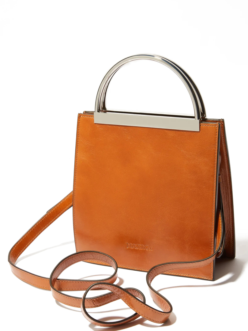 ΓΥΝΑΙΚΕΙΑ ΤΣΑΝΤΑ ΧΕΙΡΟΣ 0