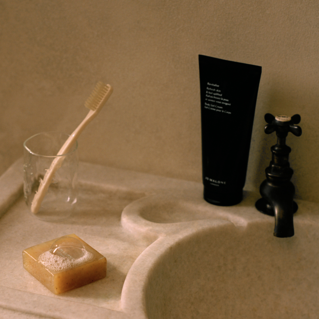 REVITILISE BODY GEL-CREAM 3