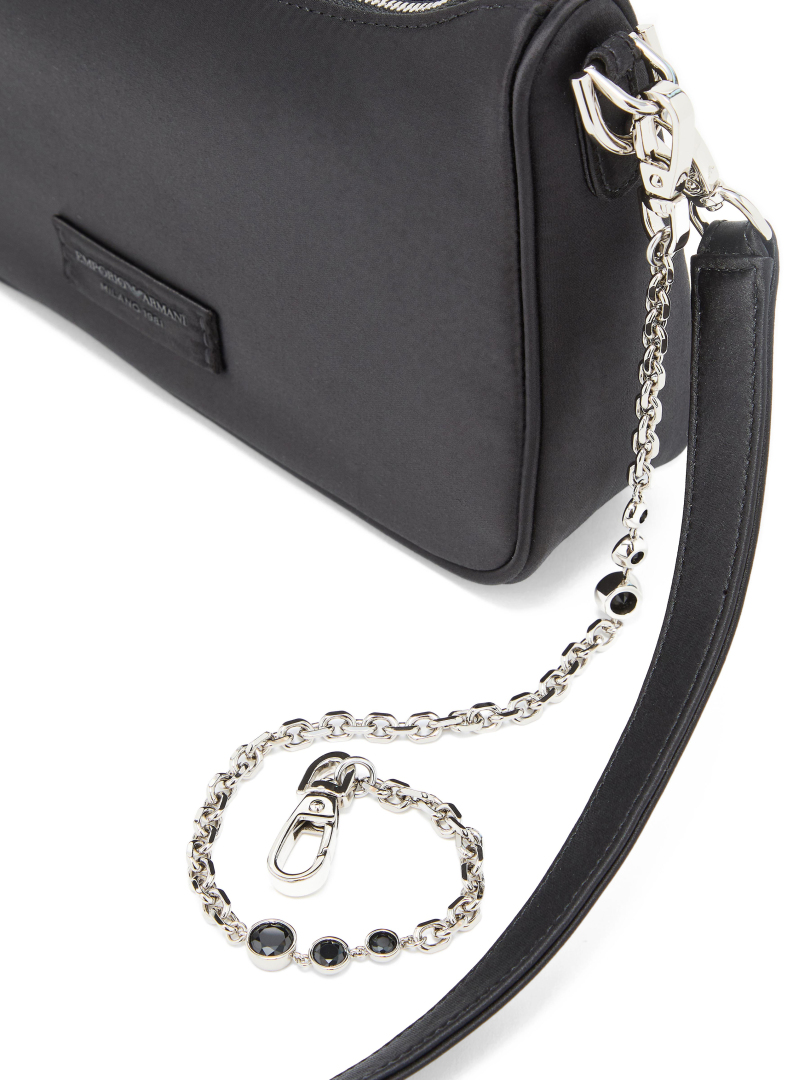 ΓΥΝΑΙΚΕΙΑ ΤΣΑΝΤΑ ΩΜΟΥ 3