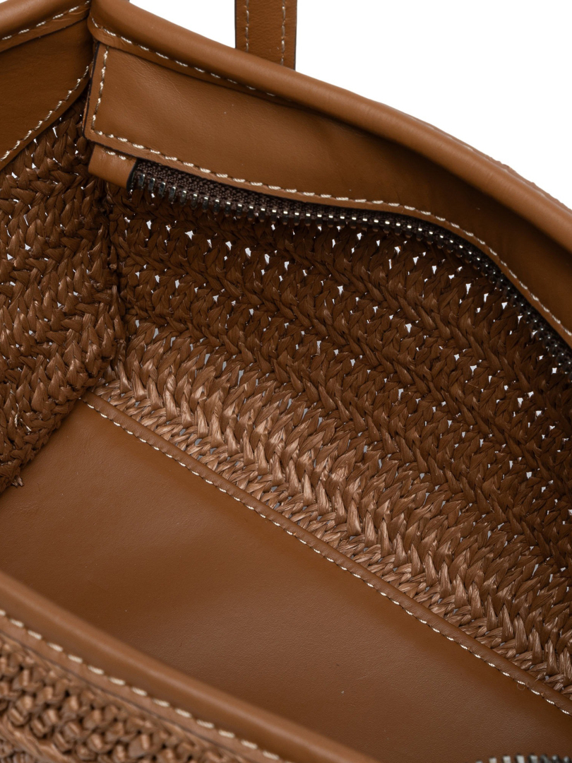 ΓΥΝΑΙΚΕΙΑ ΤΣΑΝΤΑ ΧΕΙΡΟΣ 3