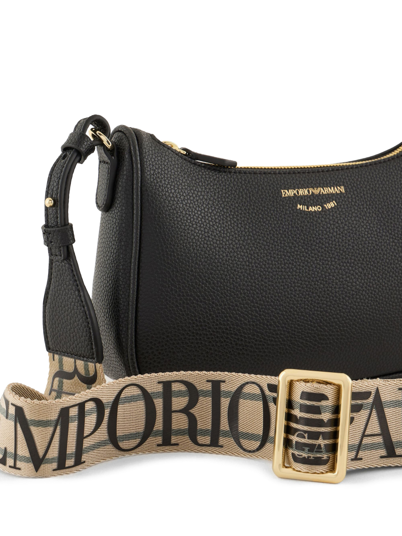 ΓΥΝΑΙΚΕΙΑ ΤΣΑΝΤΑ ΧΙΑΣΤΙ 3