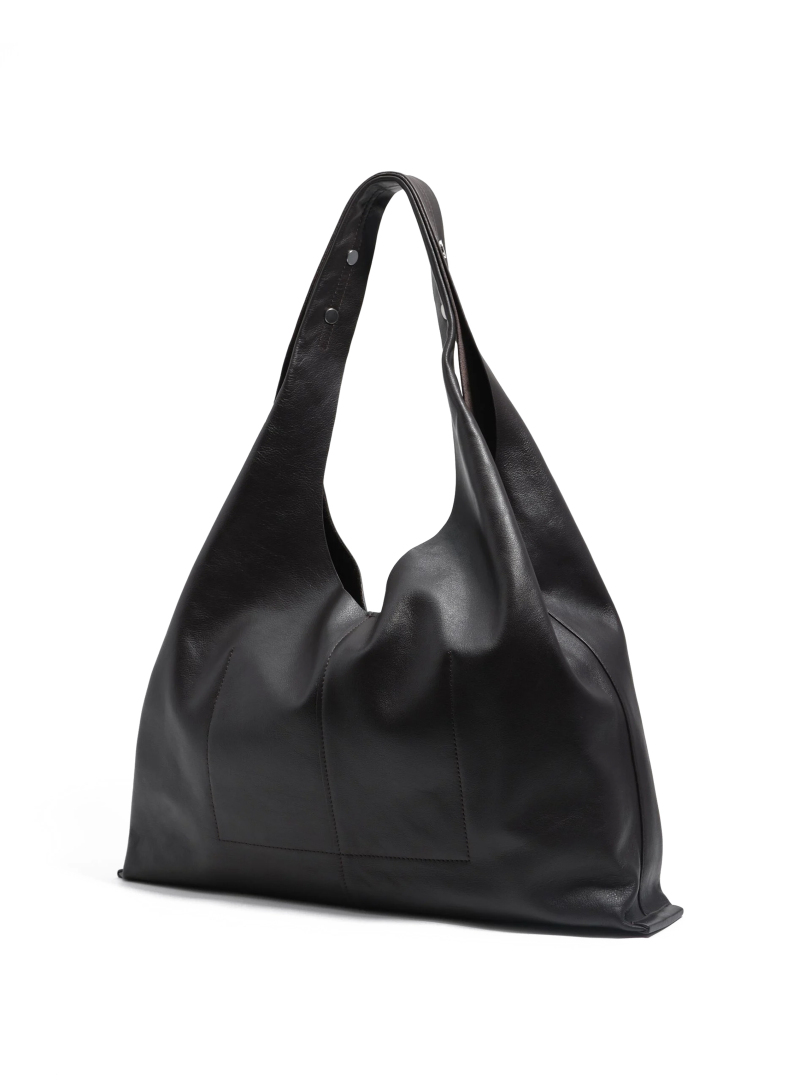 ΓΥΝΑΙΚΕΙΑ ΤΣΑΝΤΑ ΩΜΟΥ 1