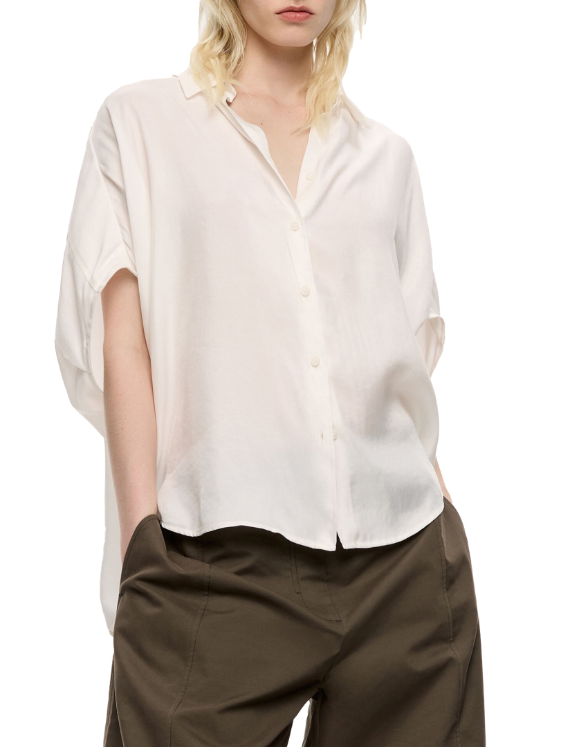 ΓΥΝΑΙΚΕΙΟ ΠΟΥΚΑΜΙΣΟ 1