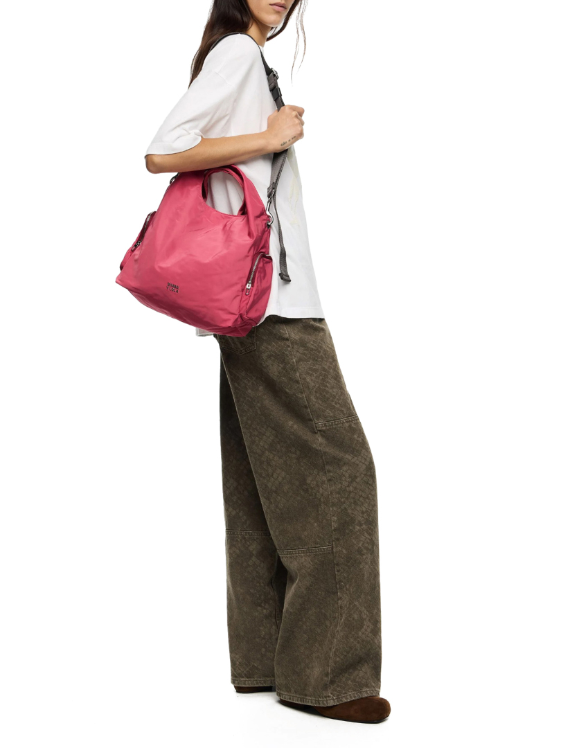 ΓΥΝΑΙΚΕΙΑ ΤΣΑΝΤΑ ΧΕΙΡΟΣ 2