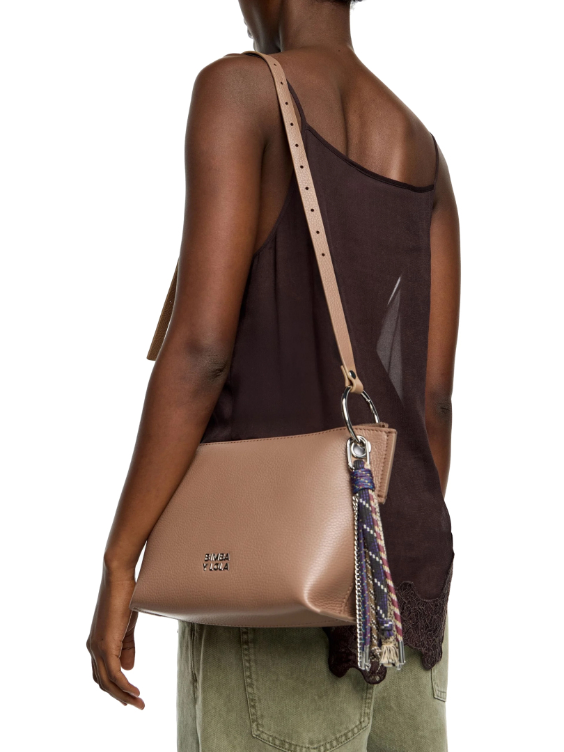 ΓΥΝΑΙΚΕΙΑ ΤΣΑΝΤΑ ΧΙΑΣΤΙ 2