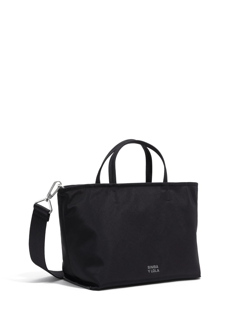 ΓΥΝΑΙΚΕΙΑ ΤΣΑΝΤΑ ΧΕΙΡΟΣ 1