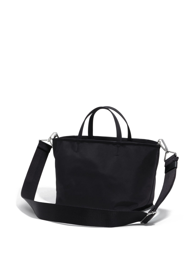 ΓΥΝΑΙΚΕΙΑ ΤΣΑΝΤΑ ΧΕΙΡΟΣ 1