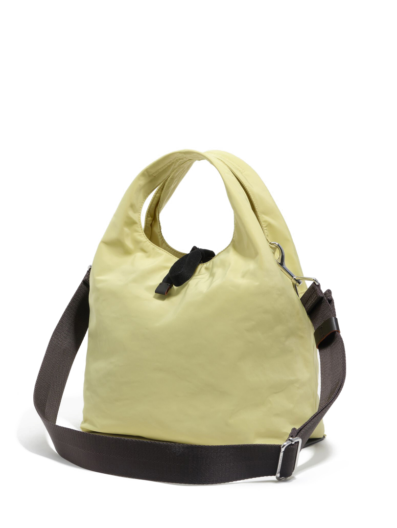 ΓΥΝΑΙΚΕΙΑ ΤΣΑΝΤΑ ΧΕΙΡΟΣ 1