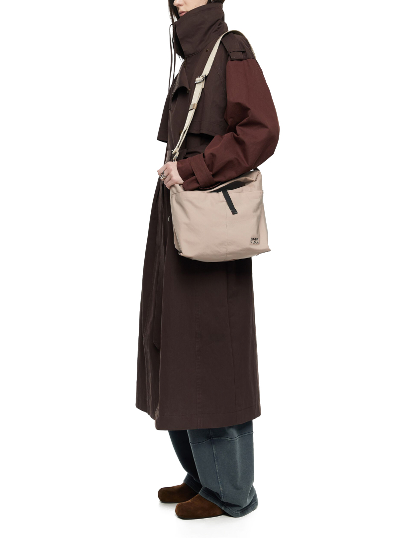 ΓΥΝΑΙΚΕΙΑ ΤΣΑΝΤΑ ΧΕΙΡΟΣ 3