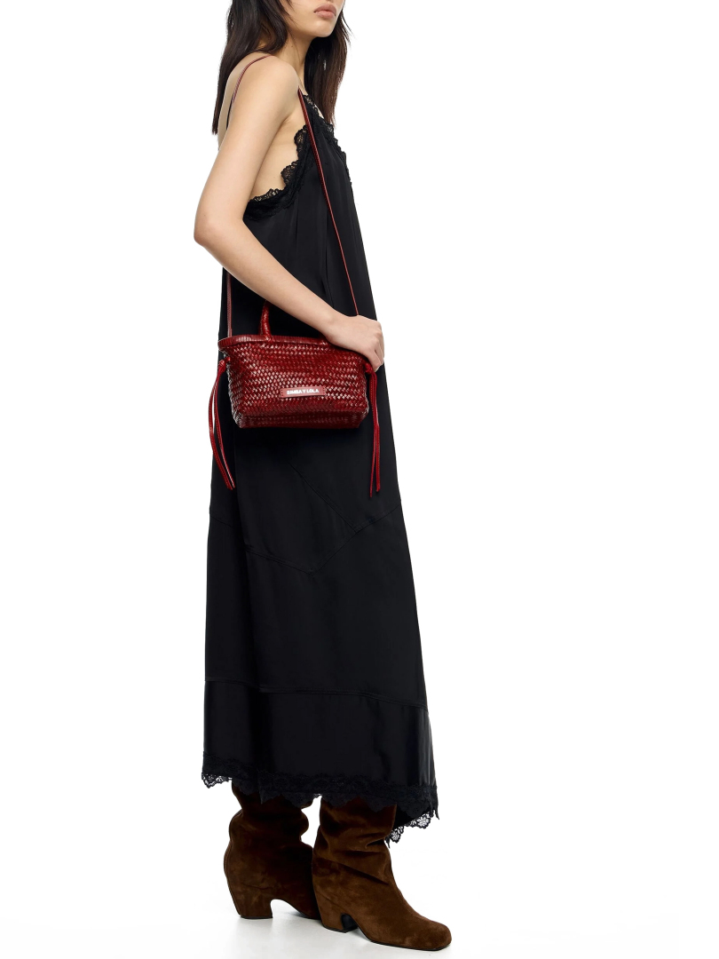 ΓΥΝΑΙΚΕΙΑ ΤΣΑΝΤΑ ΧΙΑΣΤΙ 2