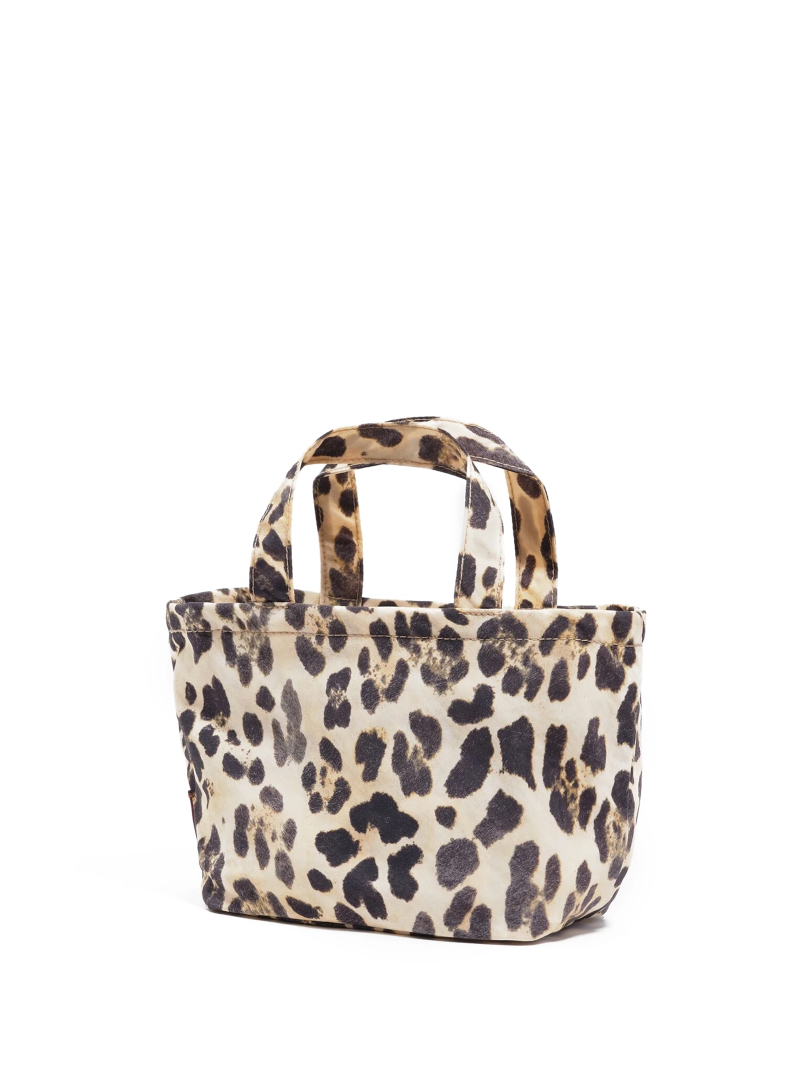 ΓΥΝΑΙΚΕΙΑ ΤΣΑΝΤΑ ΧΕΙΡΟΣ 1