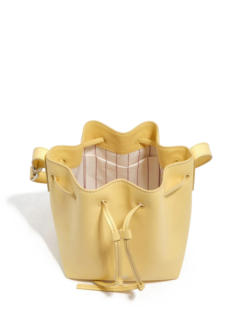 ΓΥΝΑΙΚΕΙΑ ΤΣΑΝΤΑ ΩΜΟΥ 2