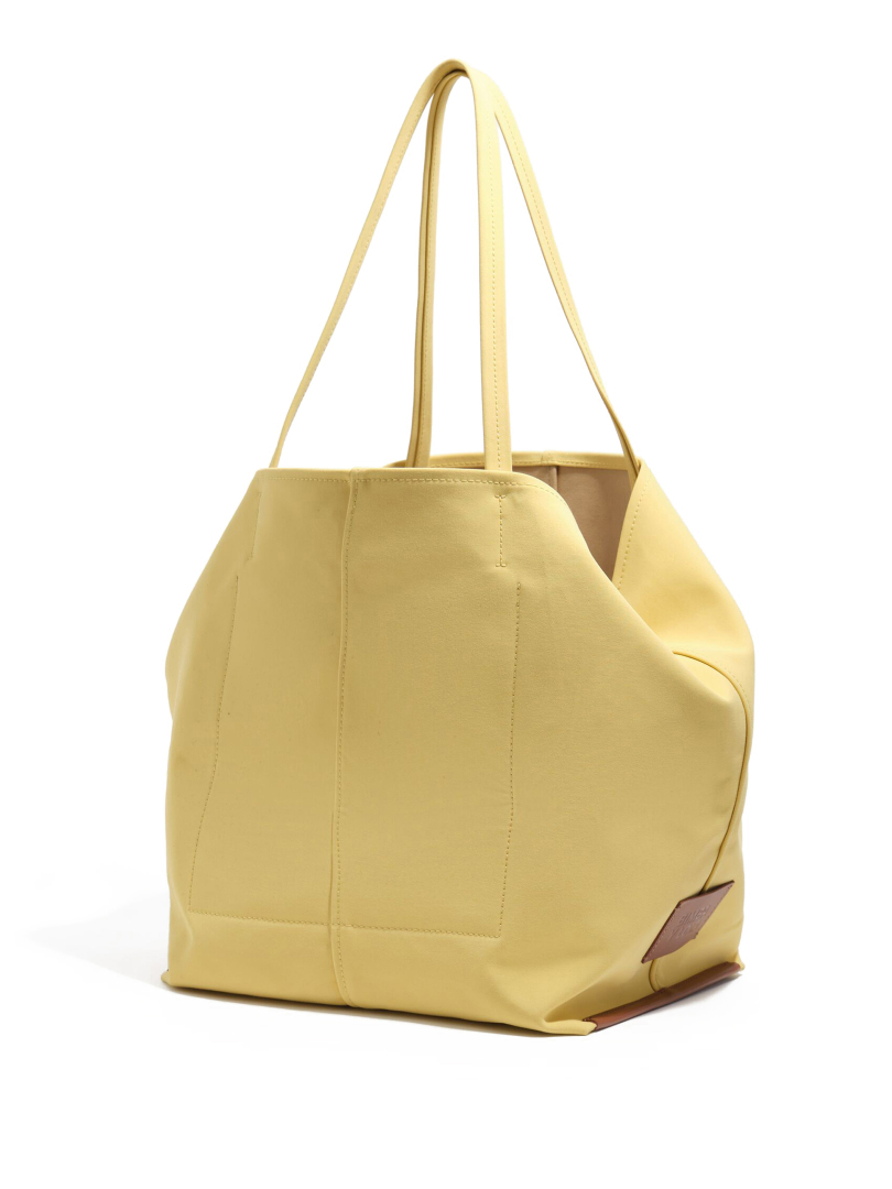 ΓΥΝΑΙΚΕΙΑ ΤΣΑΝΤΑ ΩΜΟΥ 1