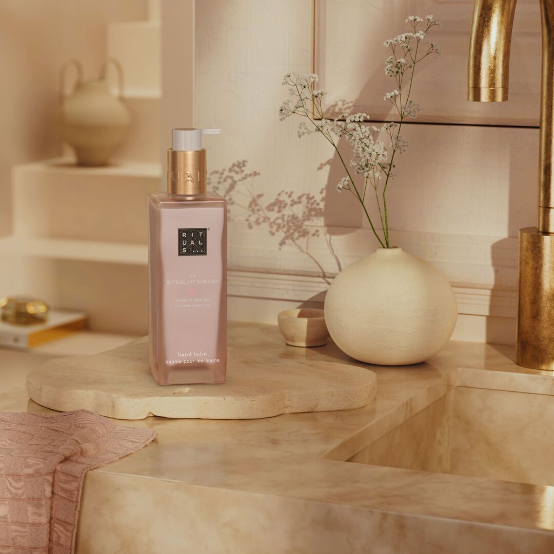THE RITUAL OF SAKURA HAND BALM 3
