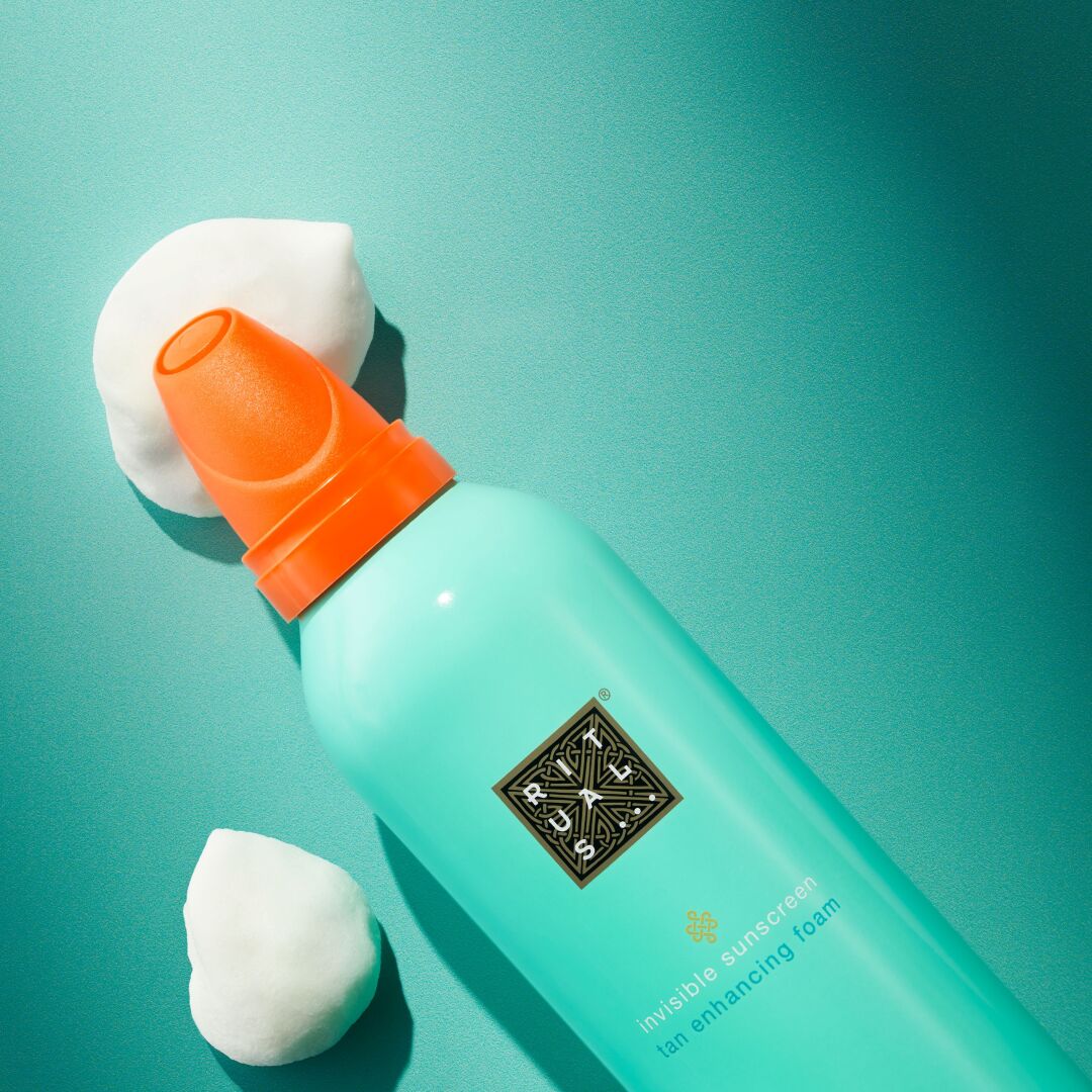 THE RITUAL OF KARMA FOAMING SUN PROTECTION SPF50 2