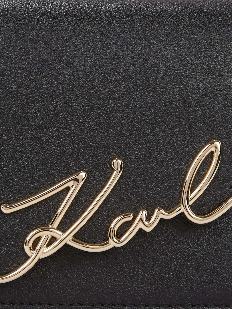 ΓΥΝΑΙΚΕΙΑ ΔΕΡΜΑΤΙΝΗ ΤΣΑΝΤΑ ΧΙΑΣΤΙ 3