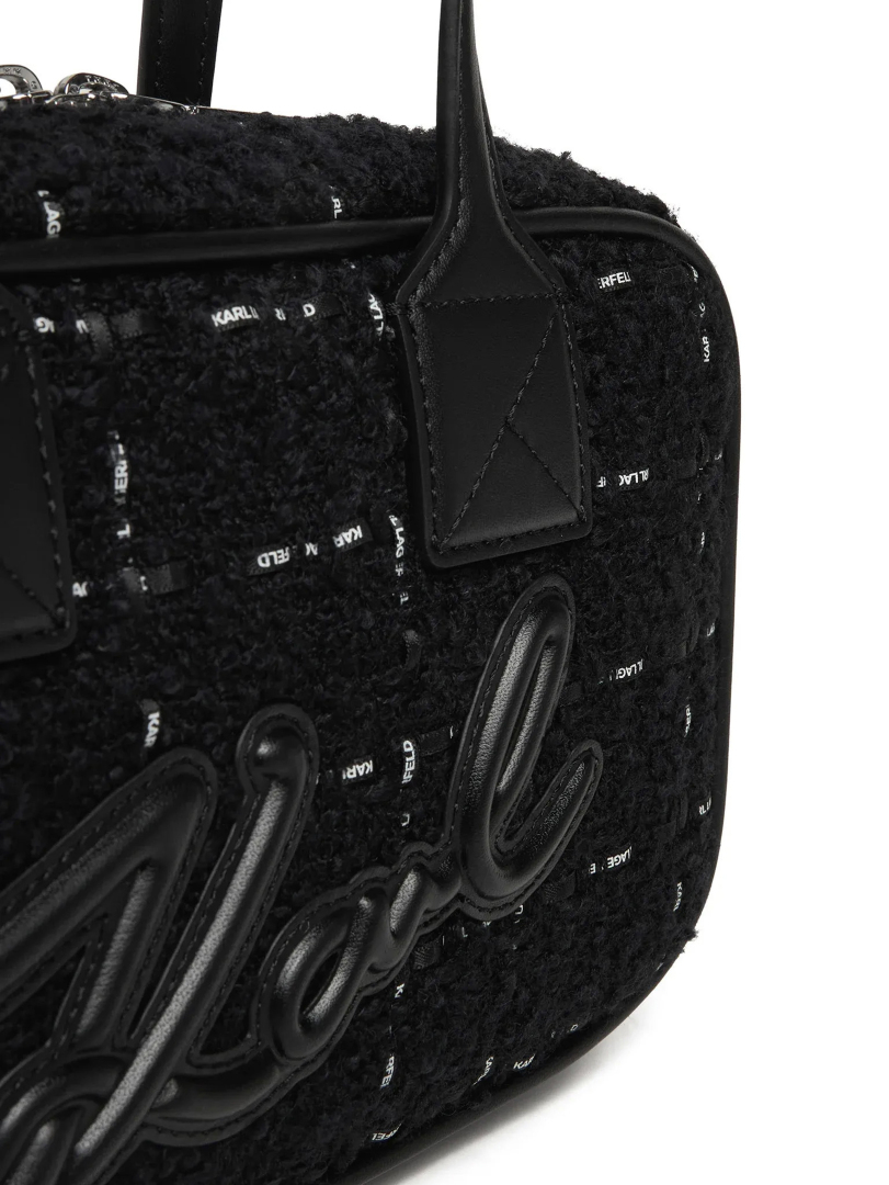 ΓΥΝΑΙΚΕΙΑ ΤΣΑΝΤΑ ΧΕΙΡΟΣ 2