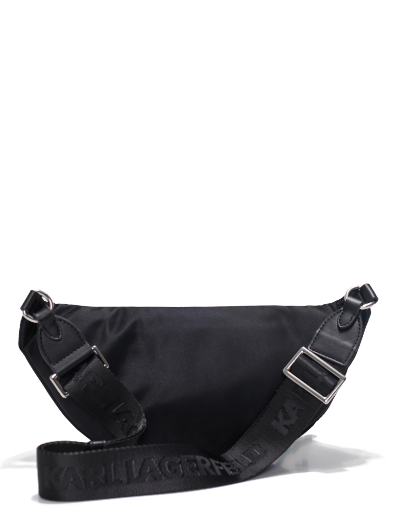 ΓΥΝΑΙΚΕΙΑ ΤΣΑΝΤΑ ΜΕΣΗΣ  1