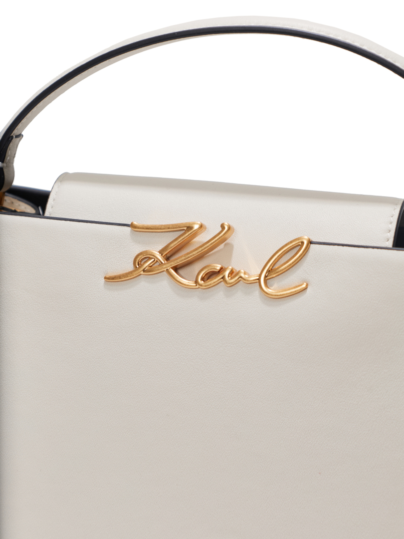 ΓΥΝΑΙΚΕΙΑ ΤΣΑΝΤΑ ΧΕΙΡΟΣ  3