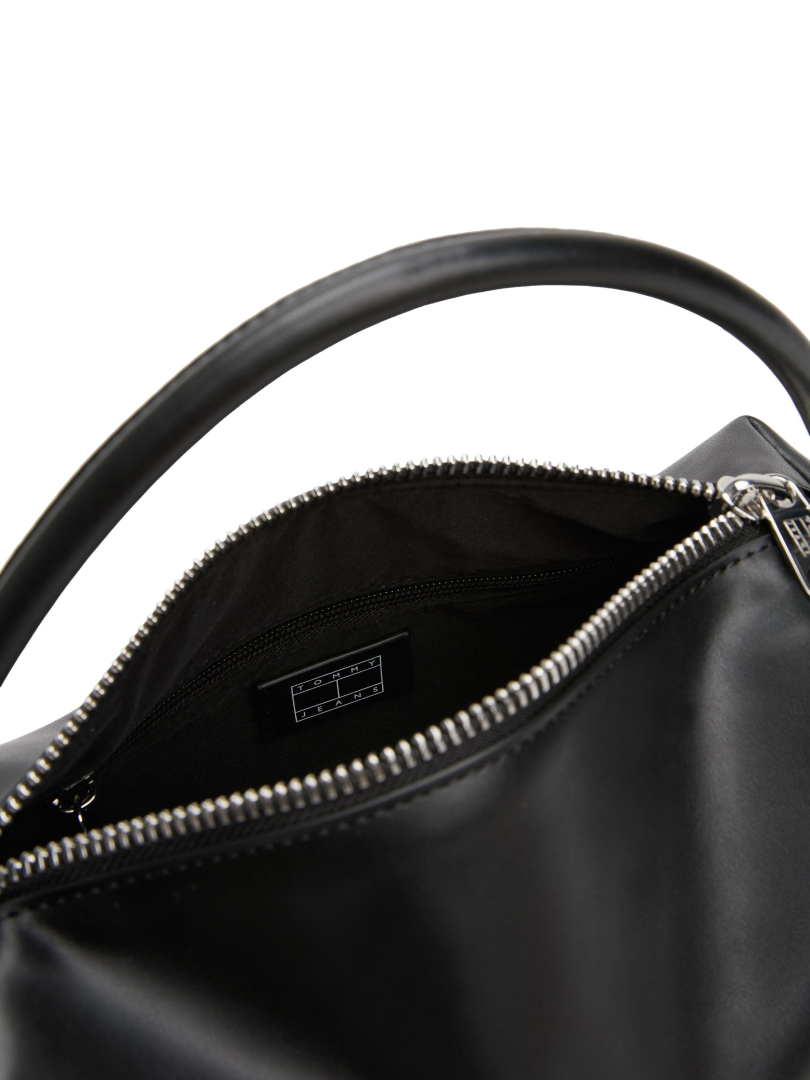 ΓΥΝΑΙΚΕΙΑ ΤΣΑΝΤΑ ΩΜΟΥ 2