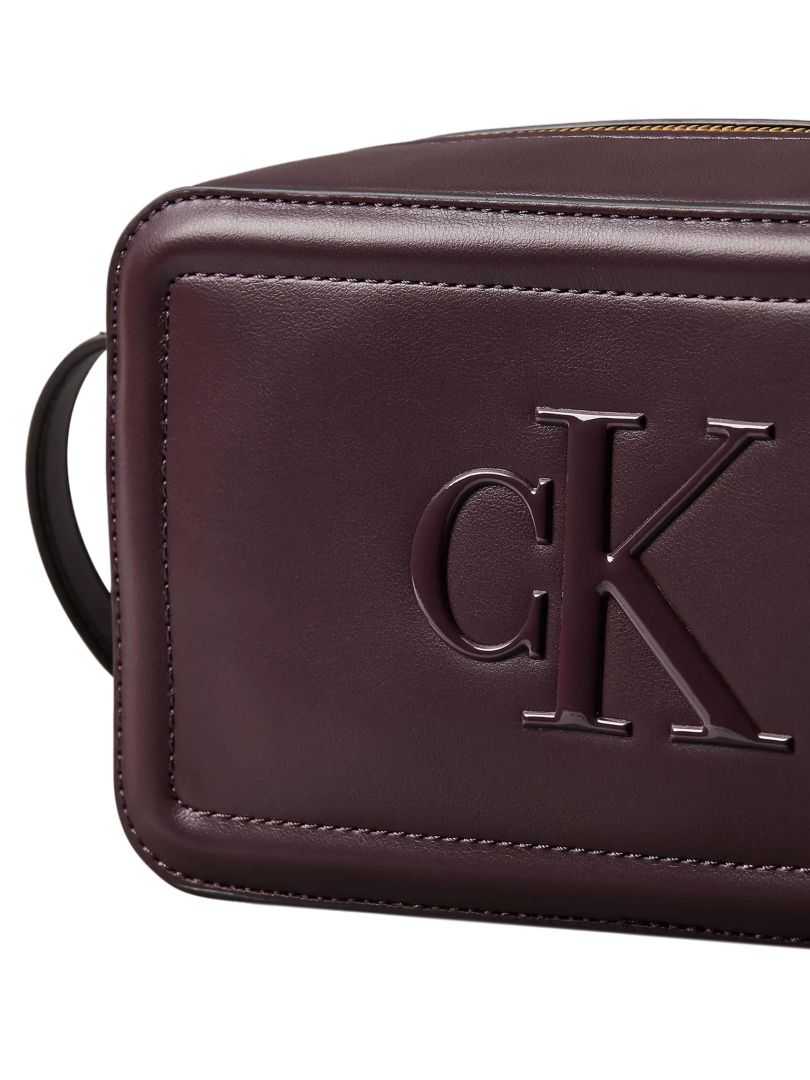 ΓΥΝΑΙΚΕΙΑ ΤΣΑΝΤΑ ΧΙΑΣΤΙ 3