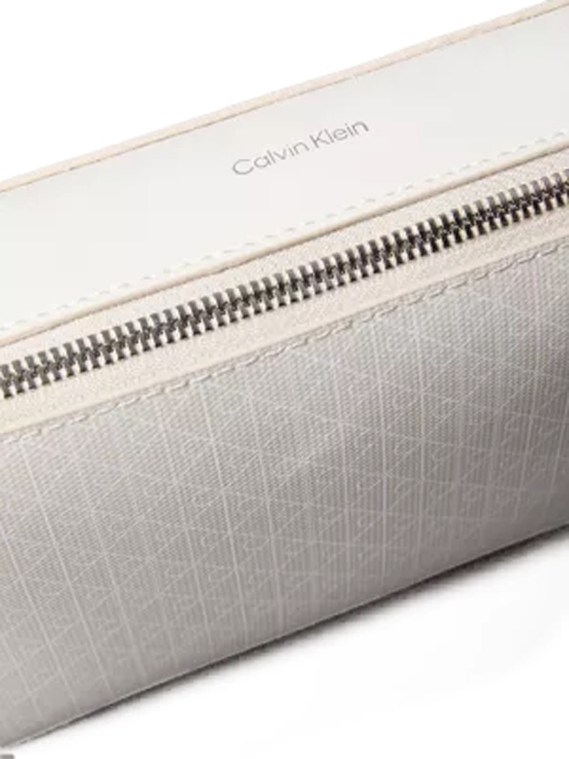 ΓΥΝΑΙΚΕΙΑ ΤΣΑΝΤΑ ΧΙΑΣΤΙ 3