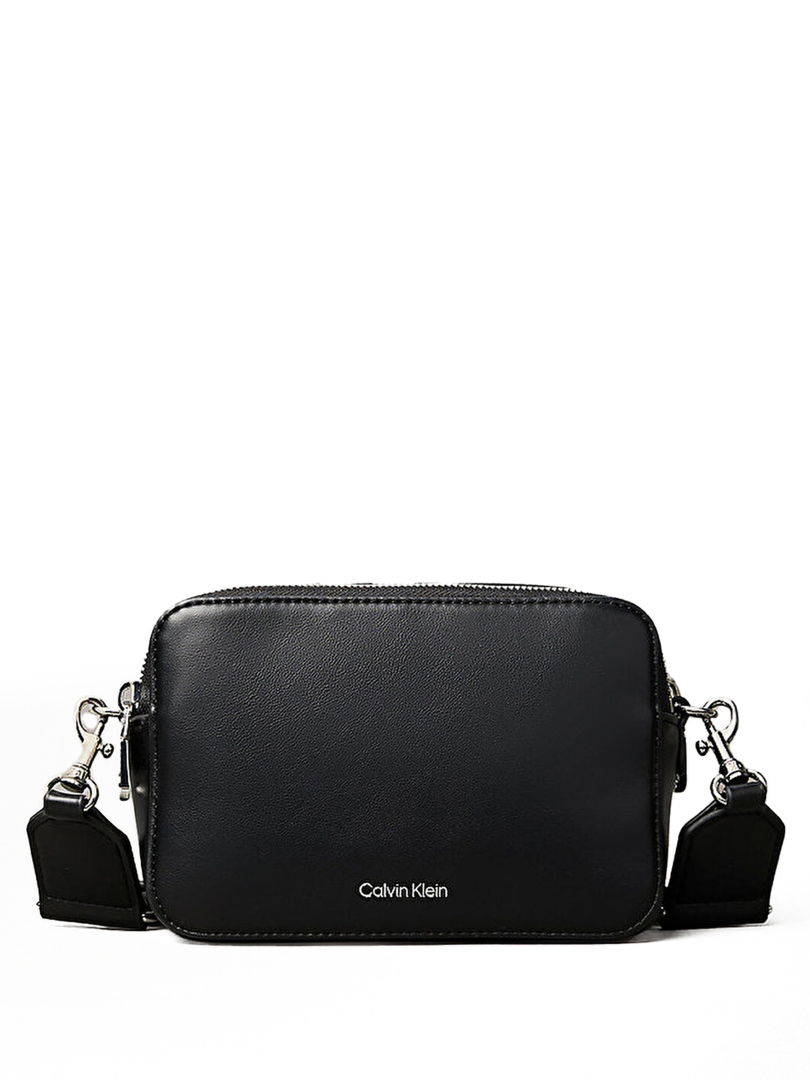 ΓΥΝΑΙΚΕΙΑ ΤΣΑΝΤΑ ΧΙΑΣΤΙ 0