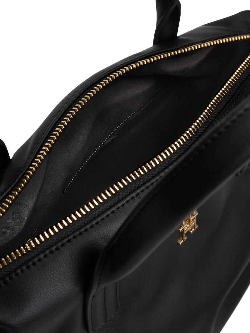 ΓΥΝΑΙΚΕΙΑ ΤΣΑΝΤΑ ΧΙΑΣΤΙ 2