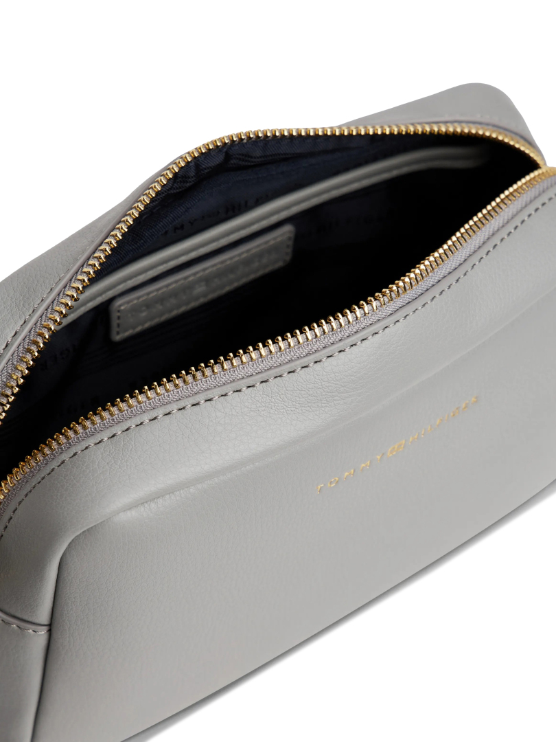 ΓΥΝΑΙΚΕΙΑ ΤΣΑΝΤΑ ΧΙΑΣΤΙ 4