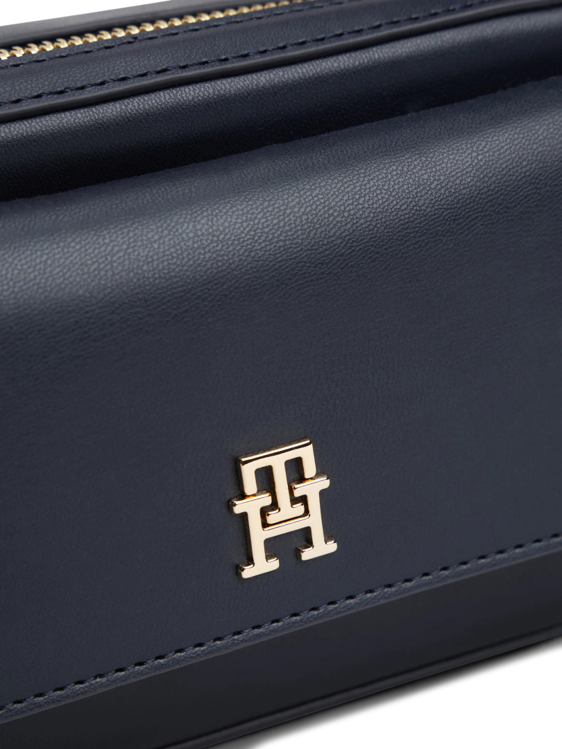 ΓΥΝΑΙΚΕΙΑ ΤΣΑΝΤΑ ΧΙΑΣΤΙ 3