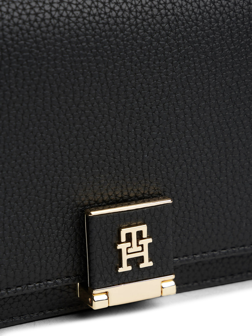 ΓΥΝΑΙΚΕΙΑ ΤΣΑΝΤΑ ΧΙΑΣΤΙ 3