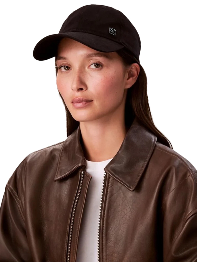 ΓΥΝΑΙΚΕΙΟ ΚΑΠΕΛΟ 2