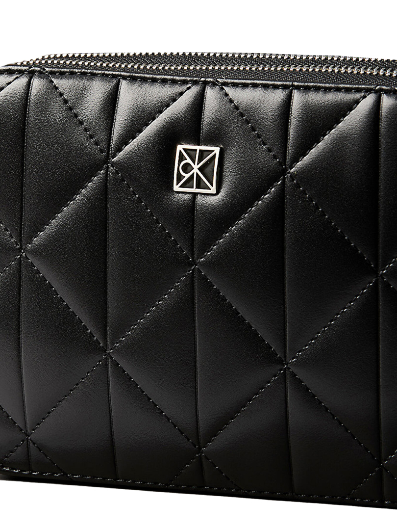 ΓΥΝΑΙΚΕΙΑ ΤΣΑΝΤΑ ΧΙΑΣΤΙ 3