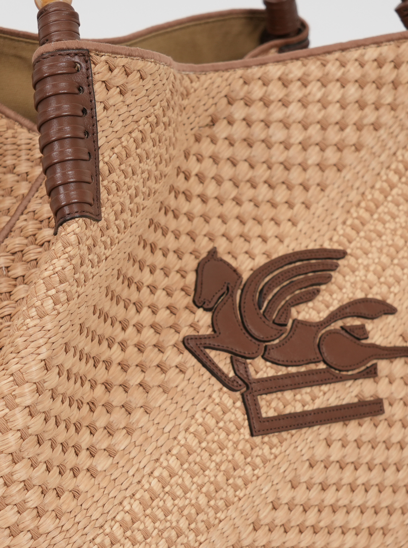 ΓΥΝΑΙΚΕΙΑ ΤΣΑΝΤΑ ΩΜΟΥ  3