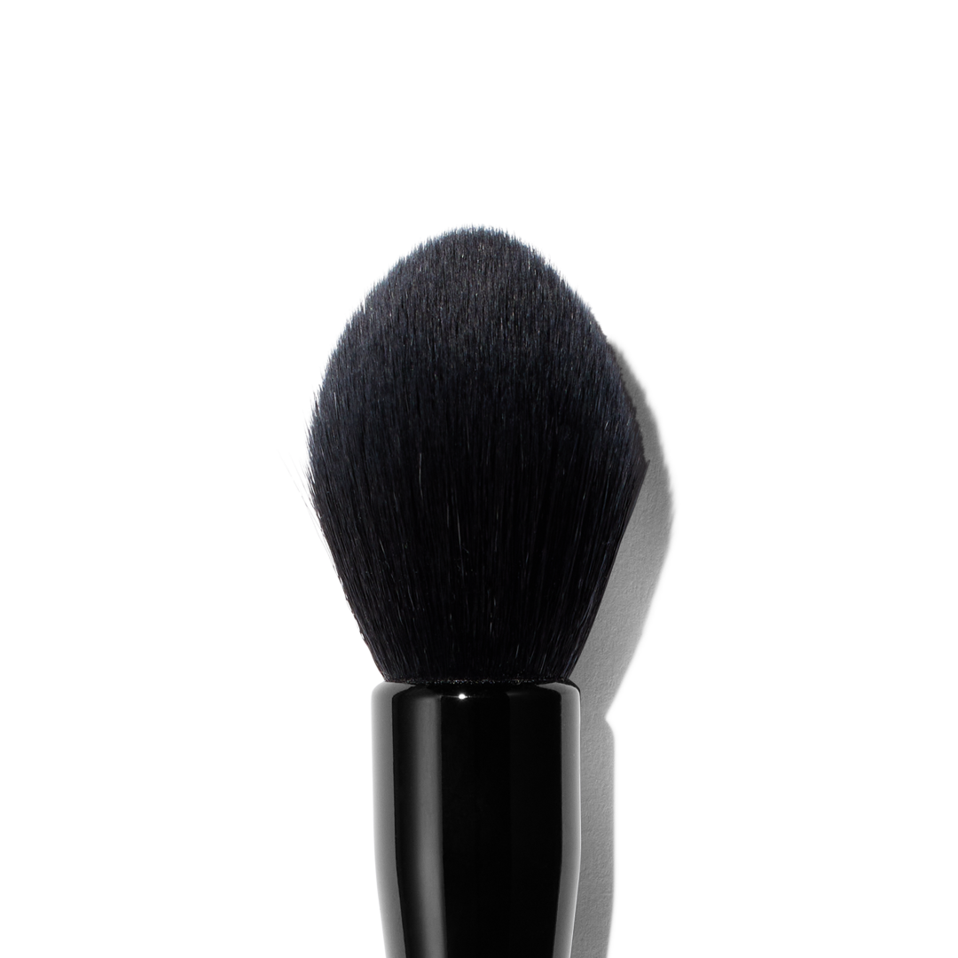 SHEER SETTING POWDER BRUSH 1