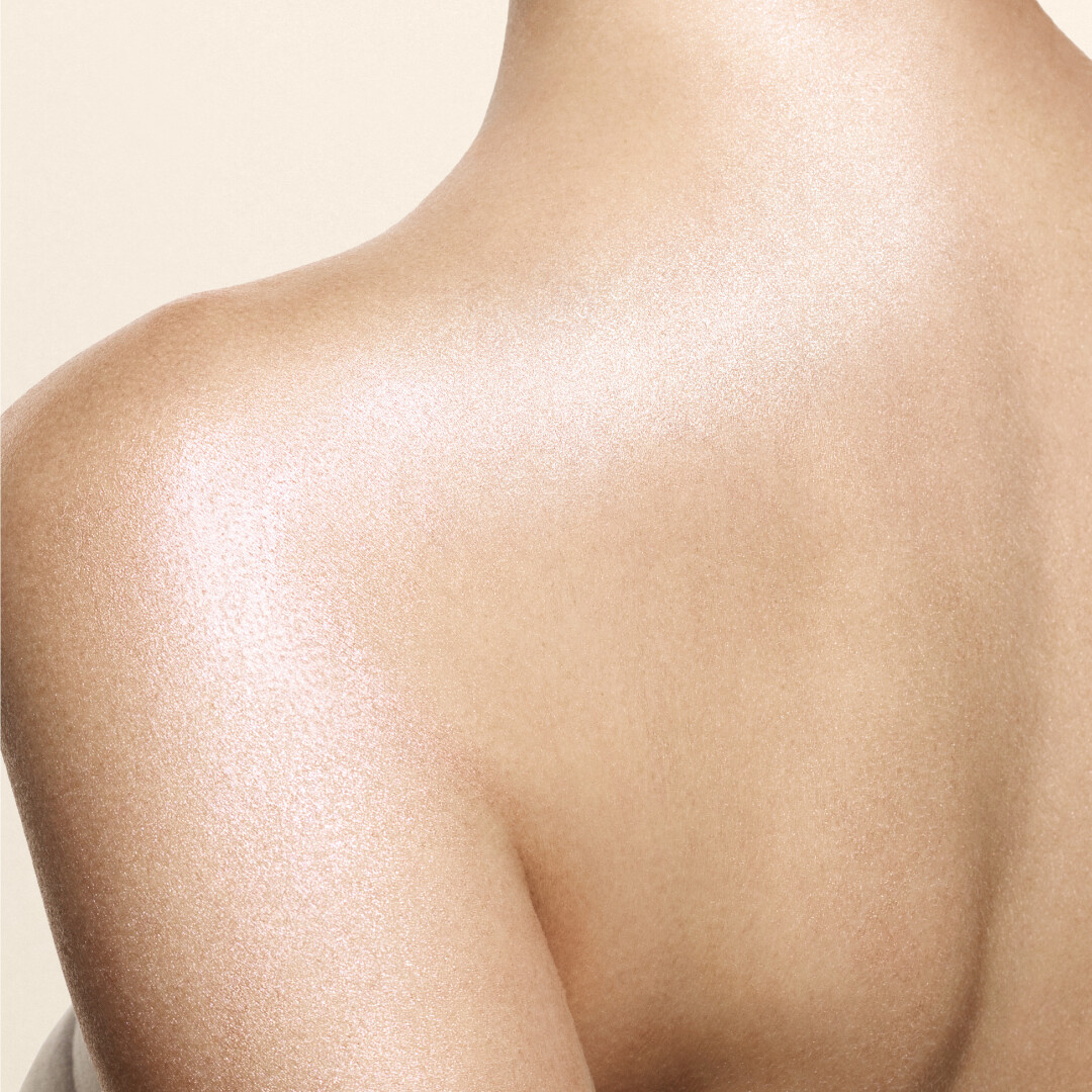 BORN IN ROMA PERFUMED BODY SHIMMER 4