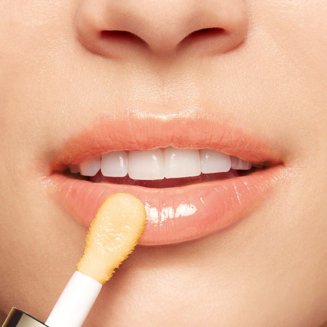 LIP COMFORT OIL 4