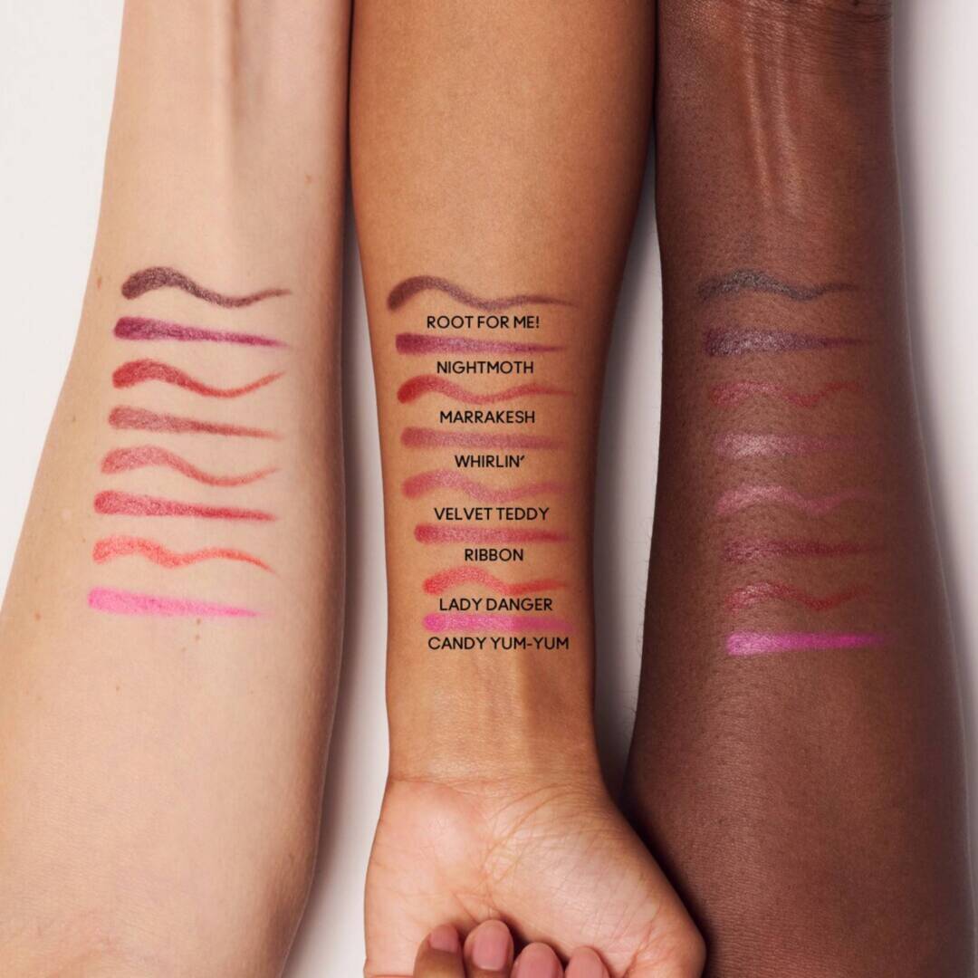 LIPGLAZER GLOSSY LINER 3