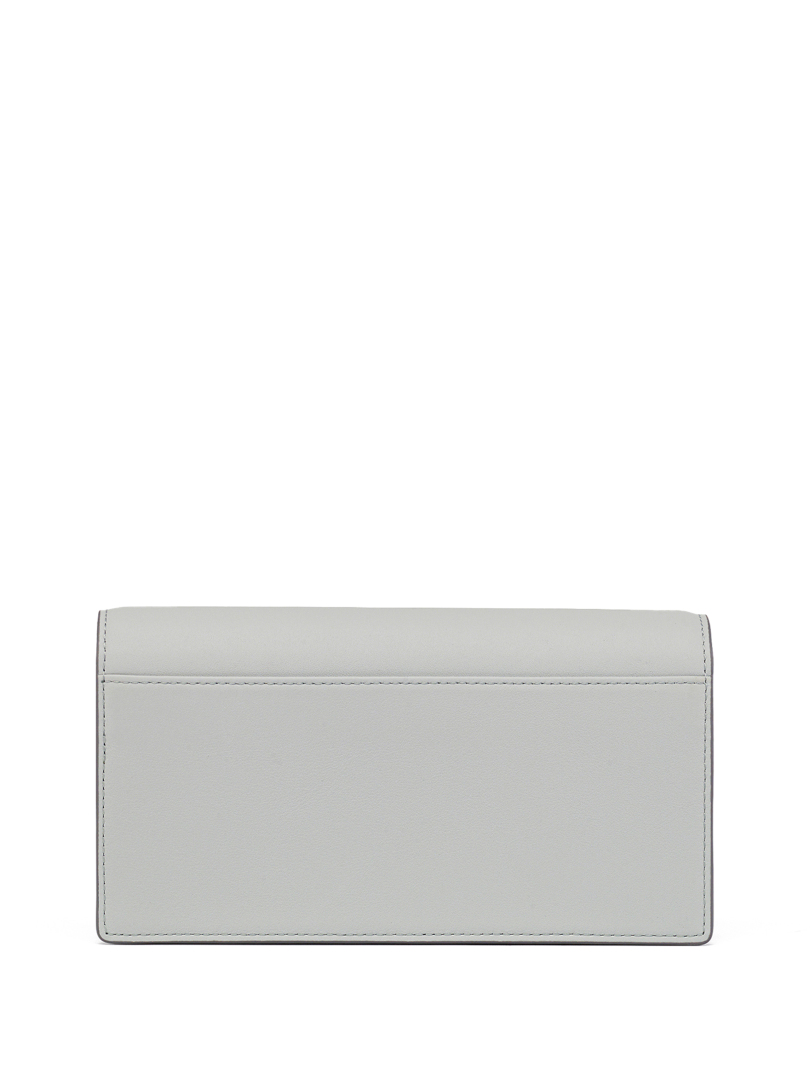 ΓΥΝΑΙΚΕΙΑ ΤΣΑΝΤΑ ΧΙΑΣΤΙ  2