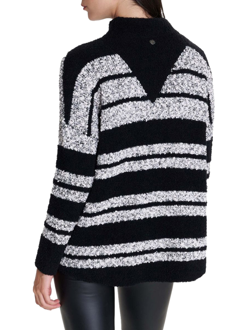 ΓΥΝΑΙΚΕΙΟ ΠΟΥΛΟΒΕΡ  2